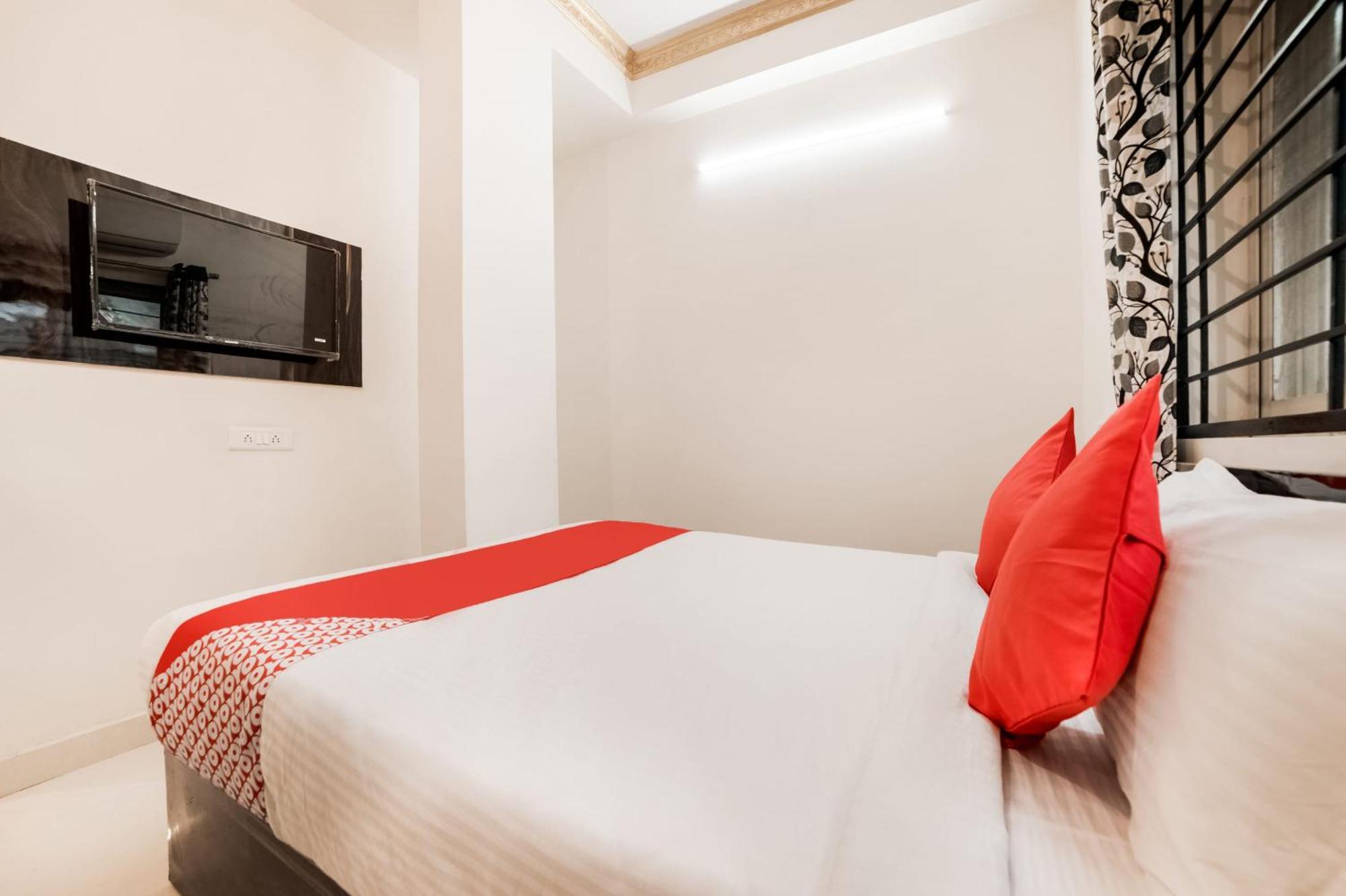 Hotel O Lucky Hotels Gachibowli Hyderabad Exterior photo
