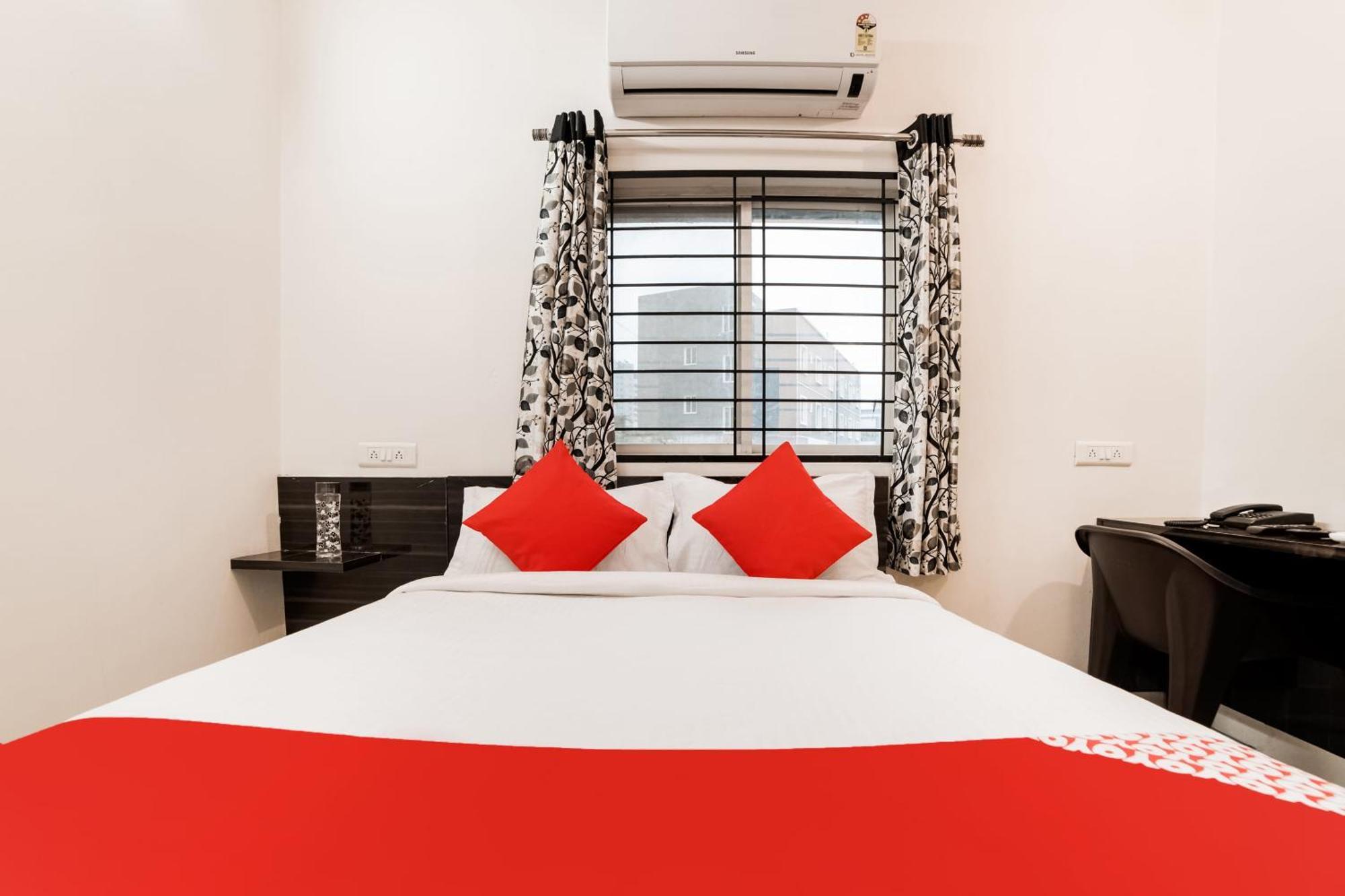 Hotel O Lucky Hotels Gachibowli Hyderabad Exterior photo