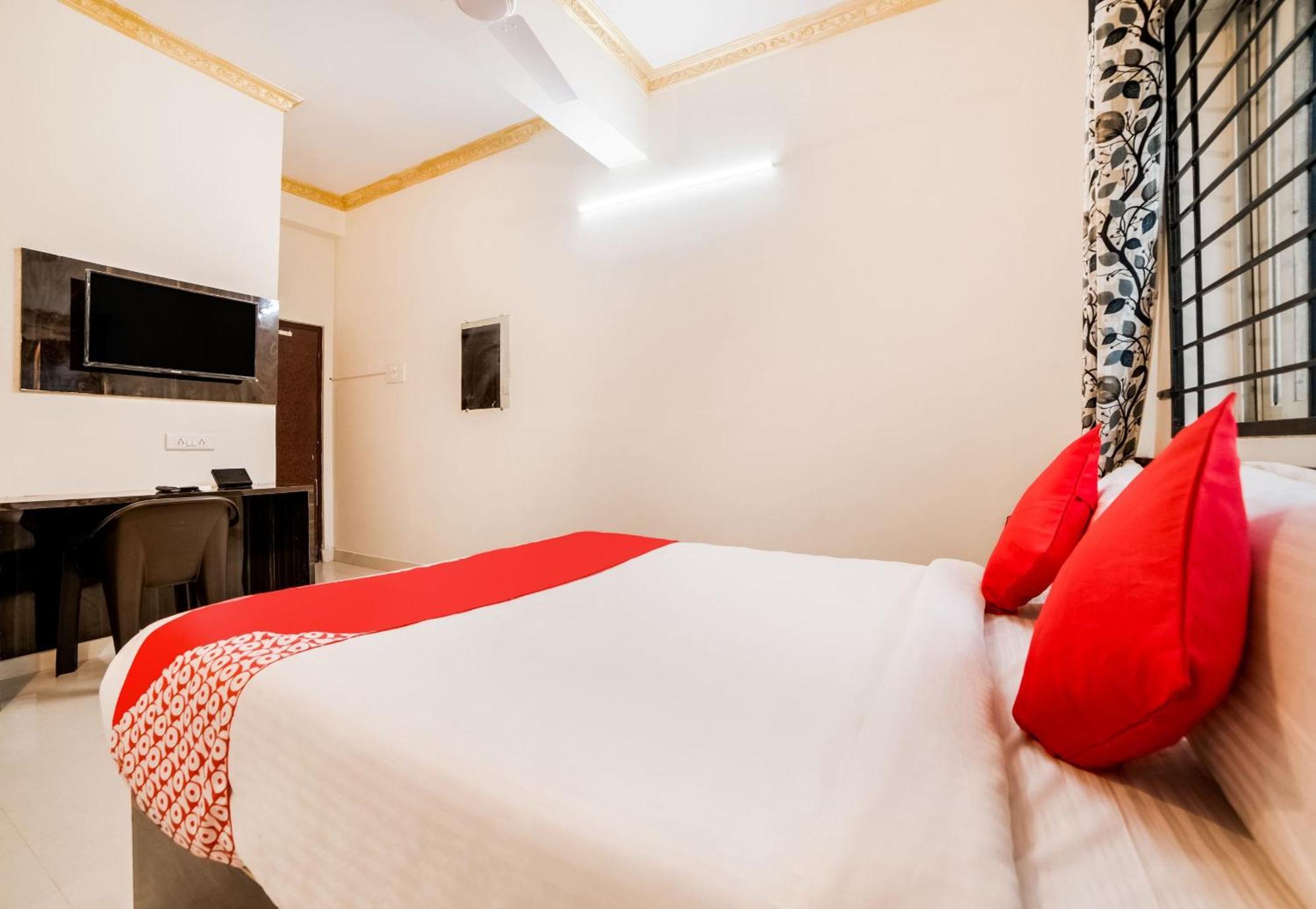 Hotel O Lucky Hotels Gachibowli Hyderabad Exterior photo